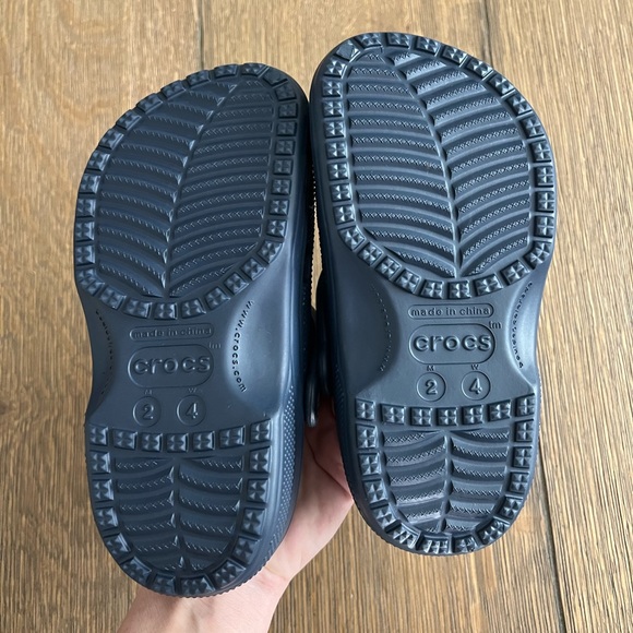 Crocs - Picture 3 of 3